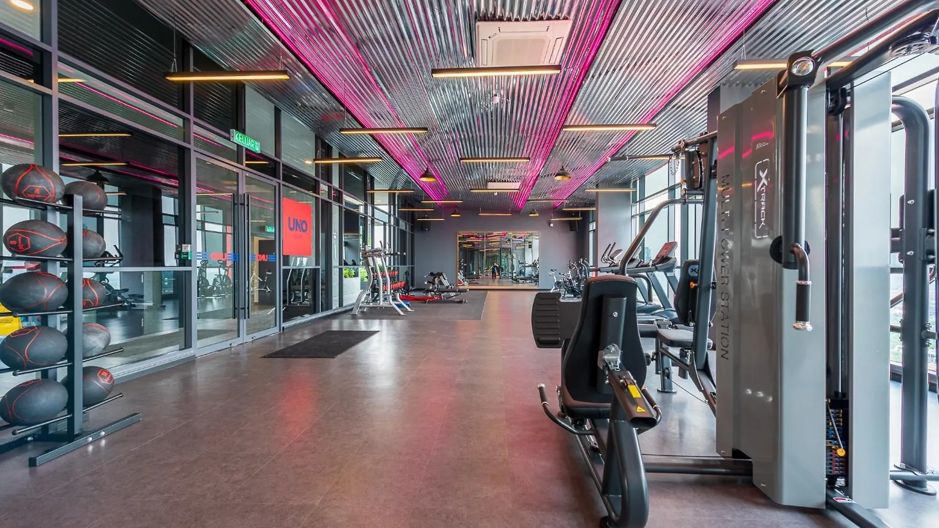 Uno Promenade By The Conts location